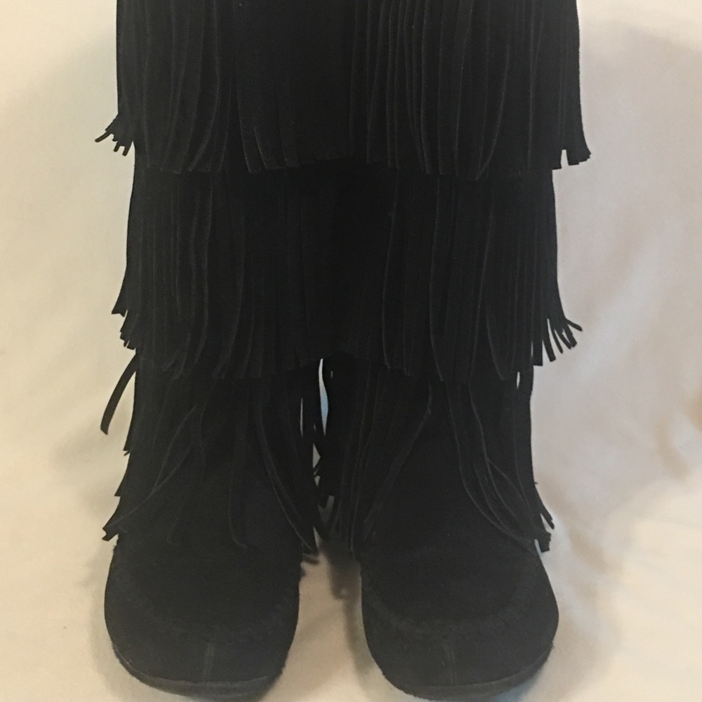 Black Hot cakes fringe boots women’s size 6